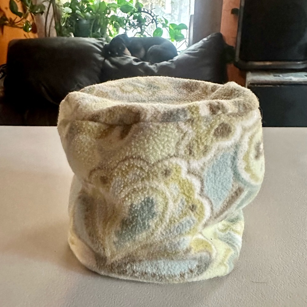 Hat, Fleece, flower pattern